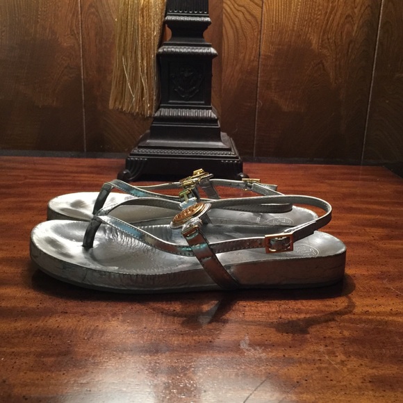 Tory Burch gold emblem silver thong buckle sandals - Picture 2 of 2